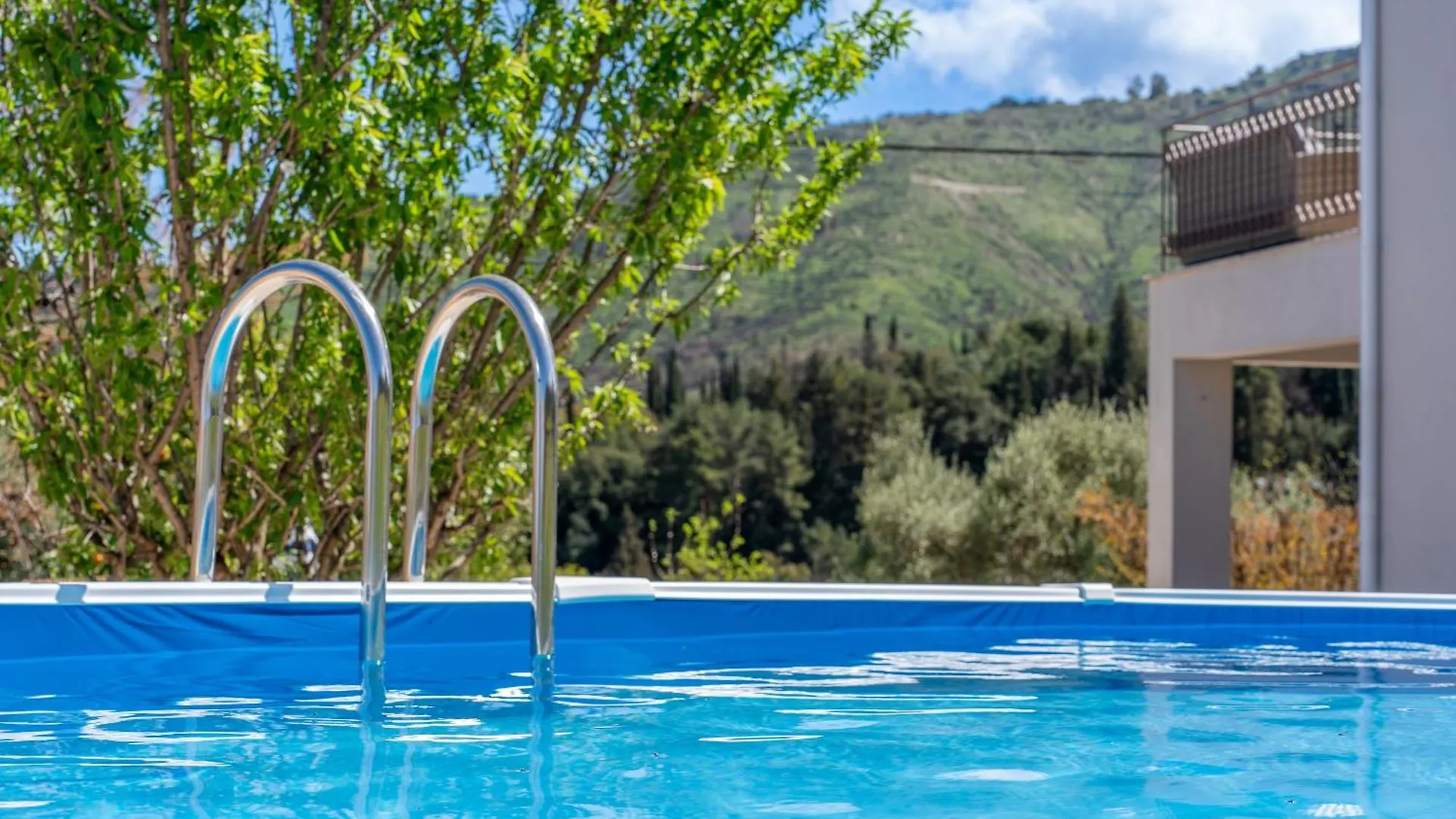 Richmond Villa Greece 波罗斯 希腊